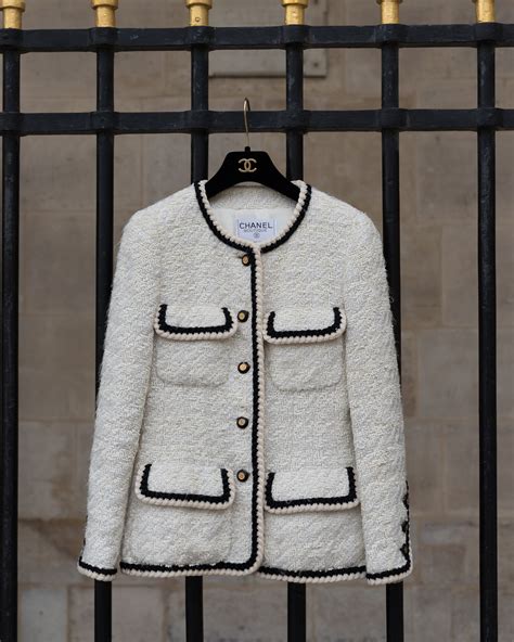 how to wear chanel vintage coat|Chanel jacket price.